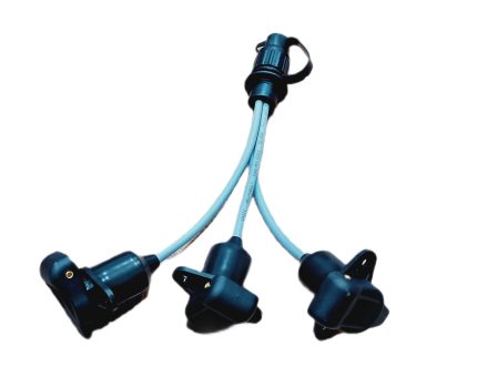 Rozgałęźnik potrójny 3- pinowy COBO