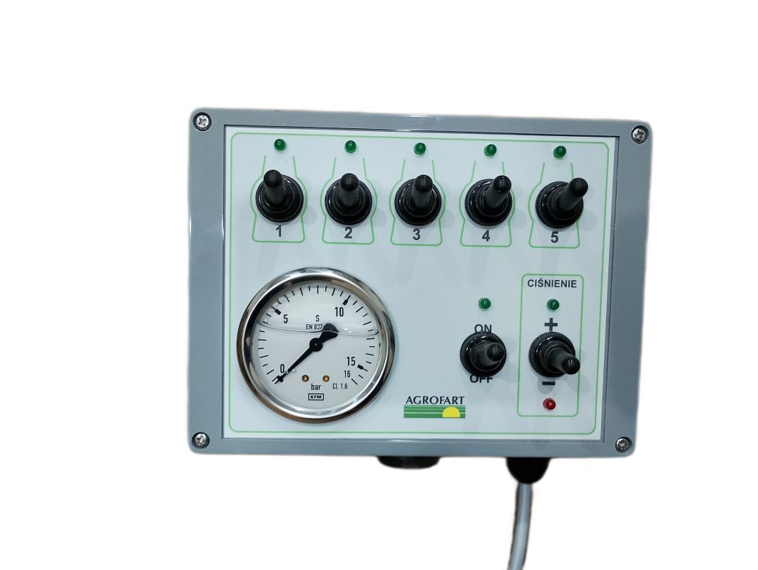 Sterownik elektryczny wraz z manometrem do cieczy
